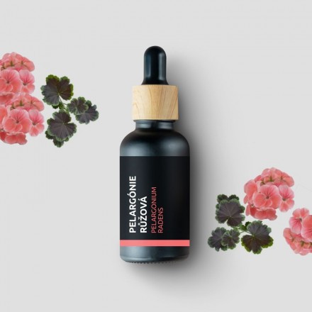 Pelargónie růžová - 100% přírodní esenciální olej (10ml) - Pěstík Pelargónie růžová - 100% přírodní esenciální olej (10ml) - Pěstík